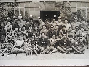 COLO LA PEYROUSE 195X 025 MONOS DIRECTION MARMITONS  1953